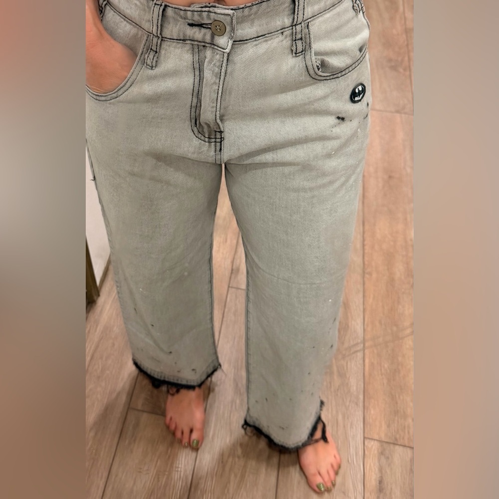 Women’s Light Gray Distressed Batman-Pocket Jeans 0096 - Picture 2 of 7